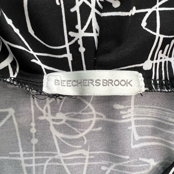 Beechers Brook Short Sleeve Top - Picture 6 of 12